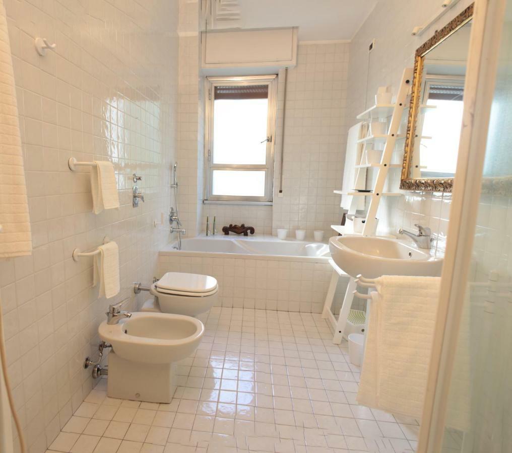 Luminous Stylish Quiet 150M2, Tre Torri Apartment Milan Luaran gambar